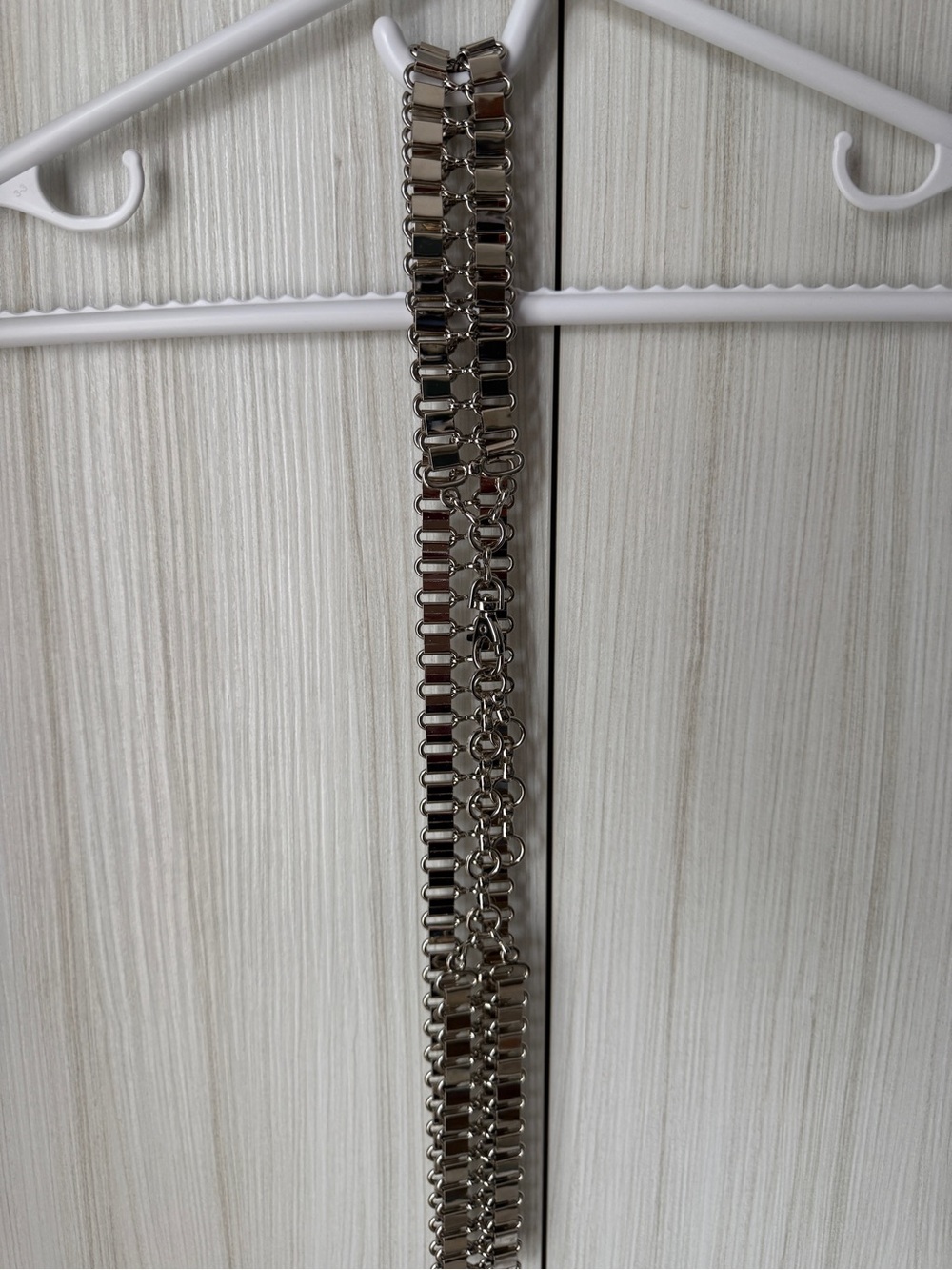 Silver Chain-Link Women's Belt - Polished Metal Accent